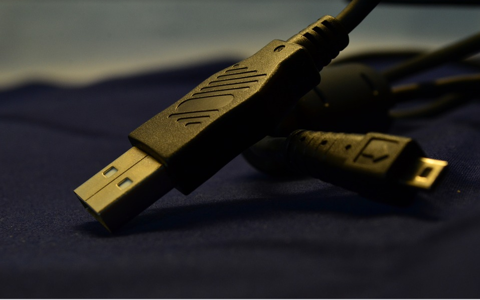 Signs of irreparable damage on a USB cable